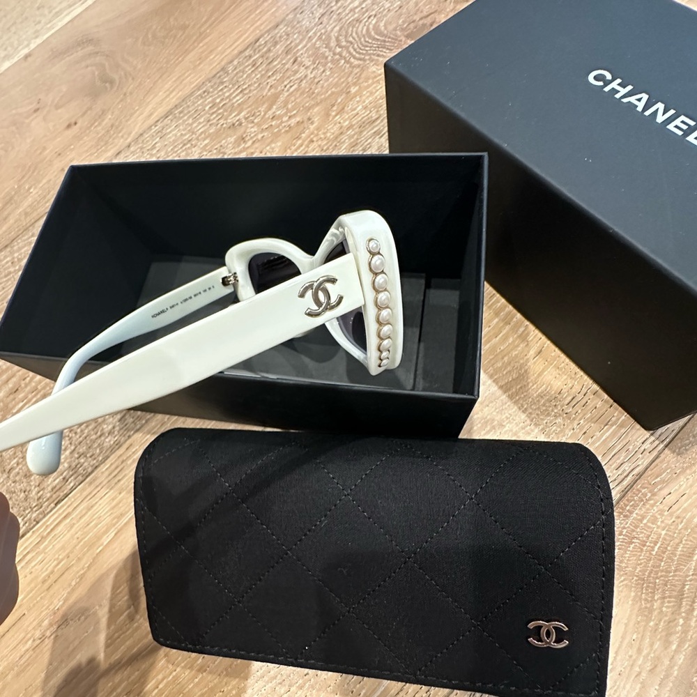 Chanel Cateye pearls sunglasses